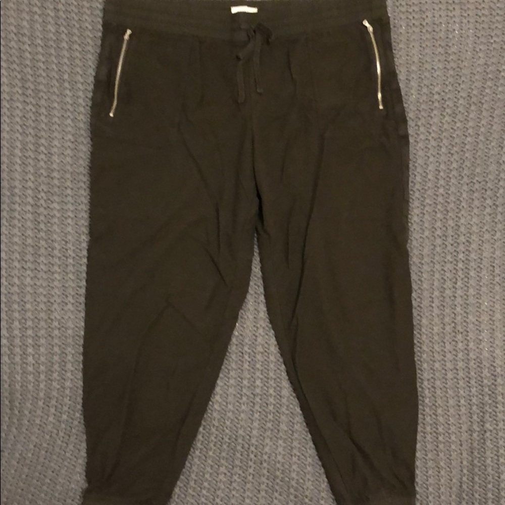 Lou & Grey hunter green jogger pants